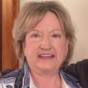 Meet your Posher, Carla